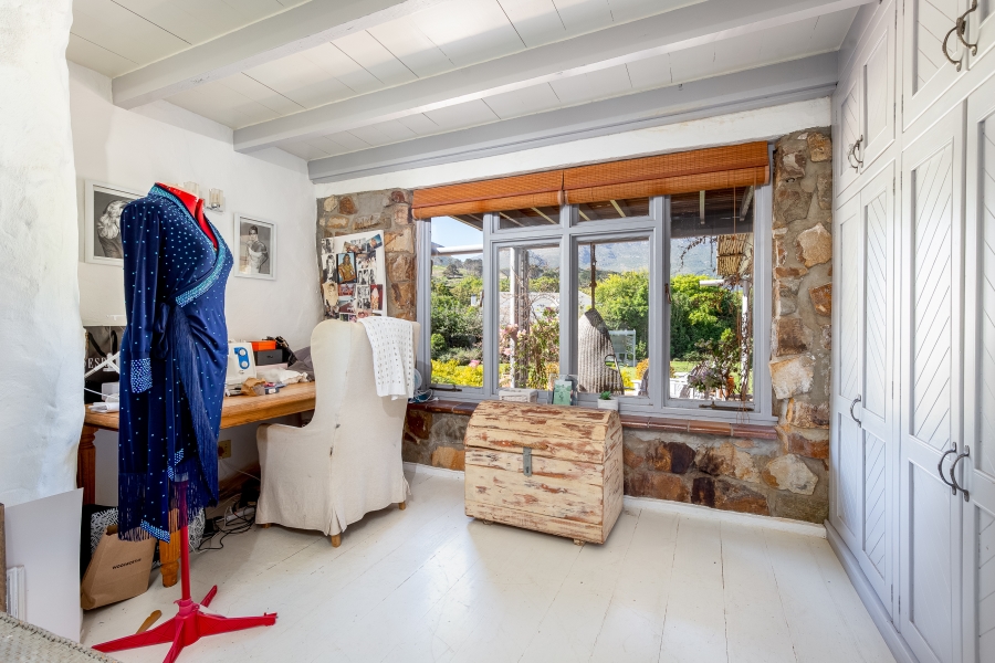 6 Bedroom Property for Sale in Chapman